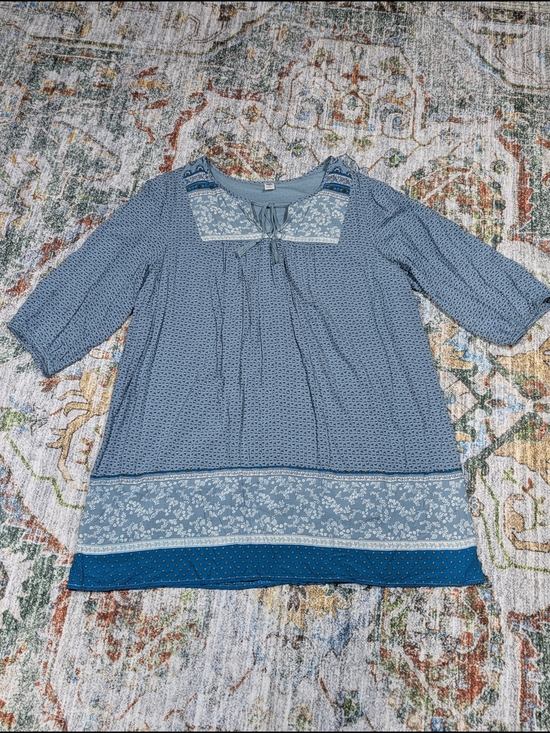 Old Navy Dresses & Skirts - Light Blue Floral Peasant Tunic